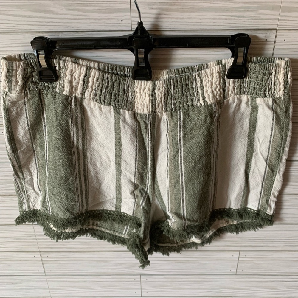 No boundaries linen Striped Green and White Women's Shorts